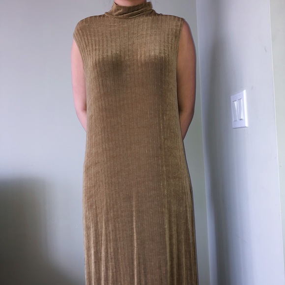 Golden Maxi Dress - Picture 2 of 5